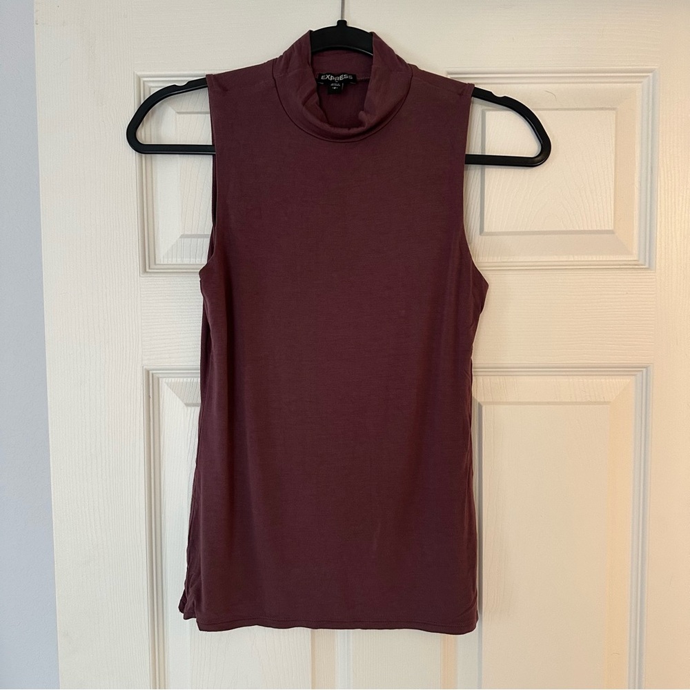 Sleeveless Maroon Top